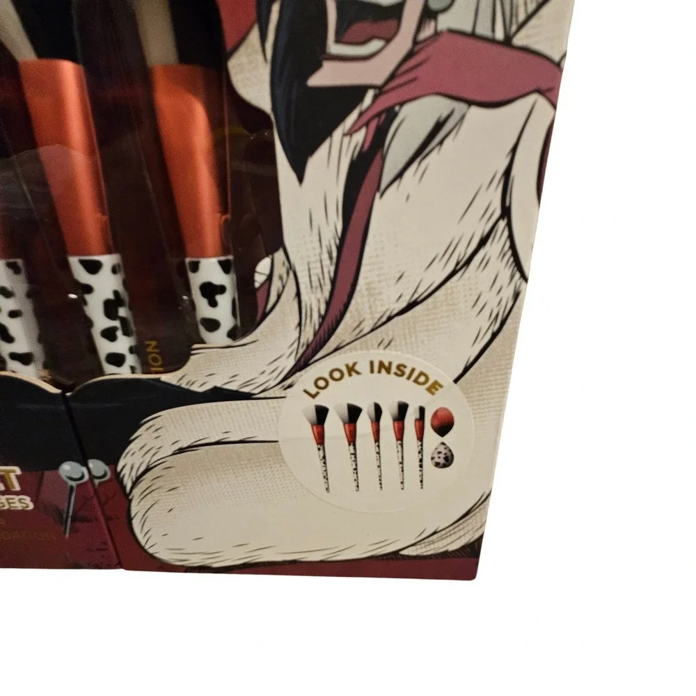 Disney Villains Cruella Blending Face Brushes and Sponges Makeup Set‎